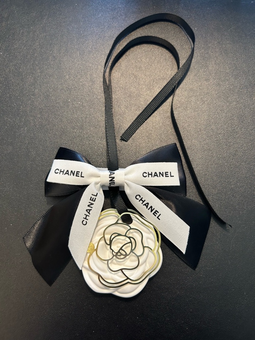 NWOT Chanel Black & White Bow Camellia Aroma Hanging Diffuser comes with box